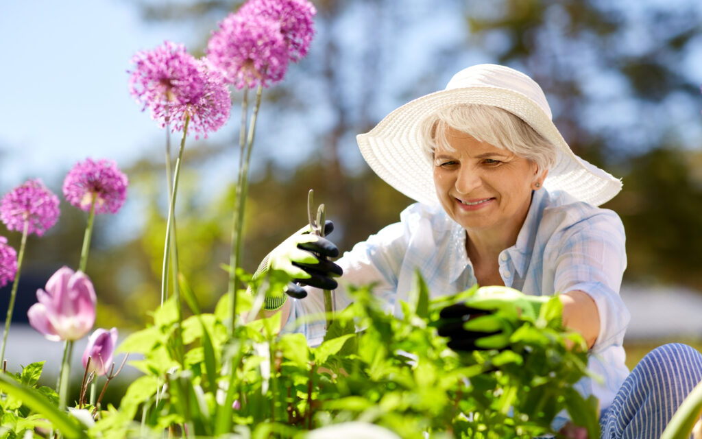 Work-As-A-Gardener-Landscape-Designer-parttime-jobs-for-retirees