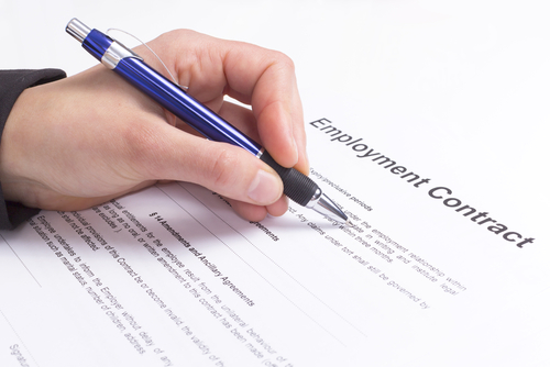 Make sure to read through your employment contract carefully- Resignation in UAE
